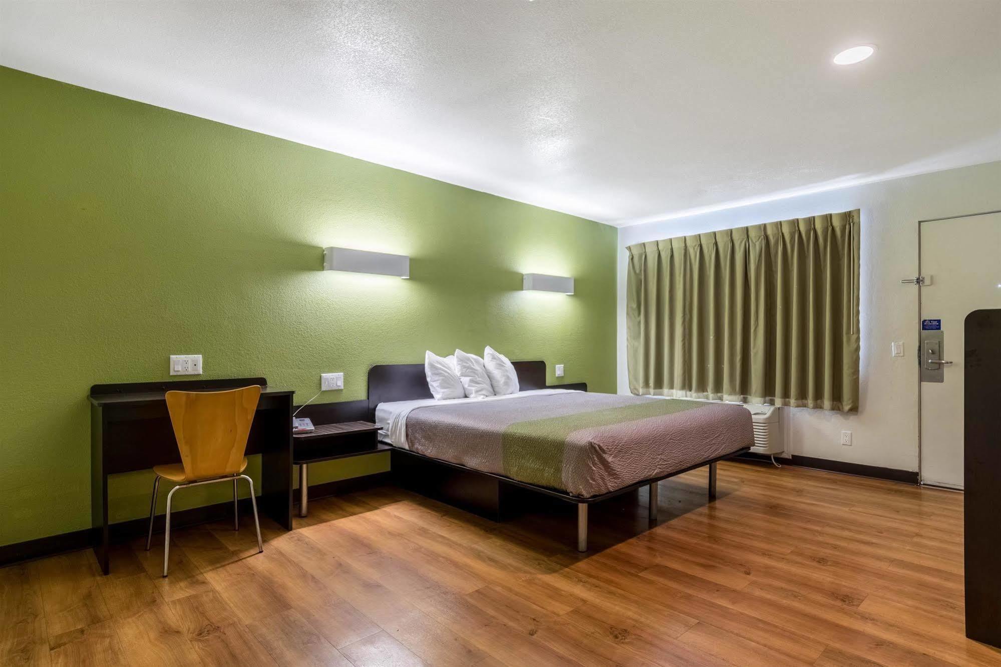 6-redlands, Ca 2*